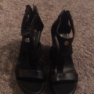 Black open toed wedges